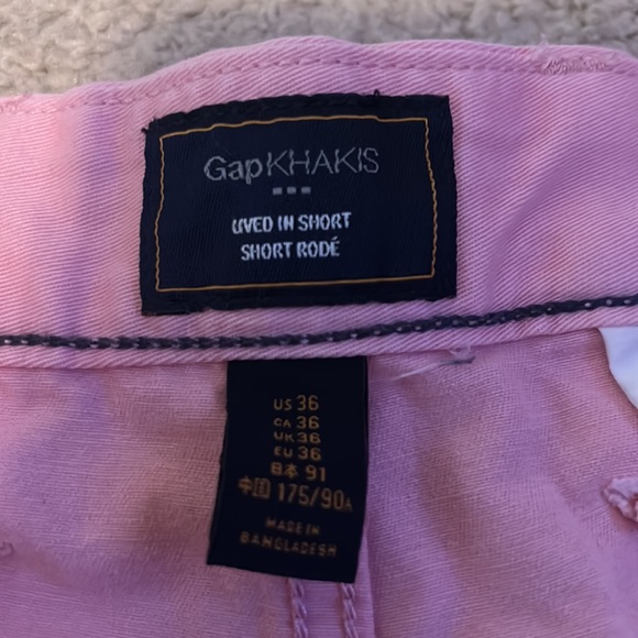Men’s Gap Khakis size 36 - Picture 2 of 3
